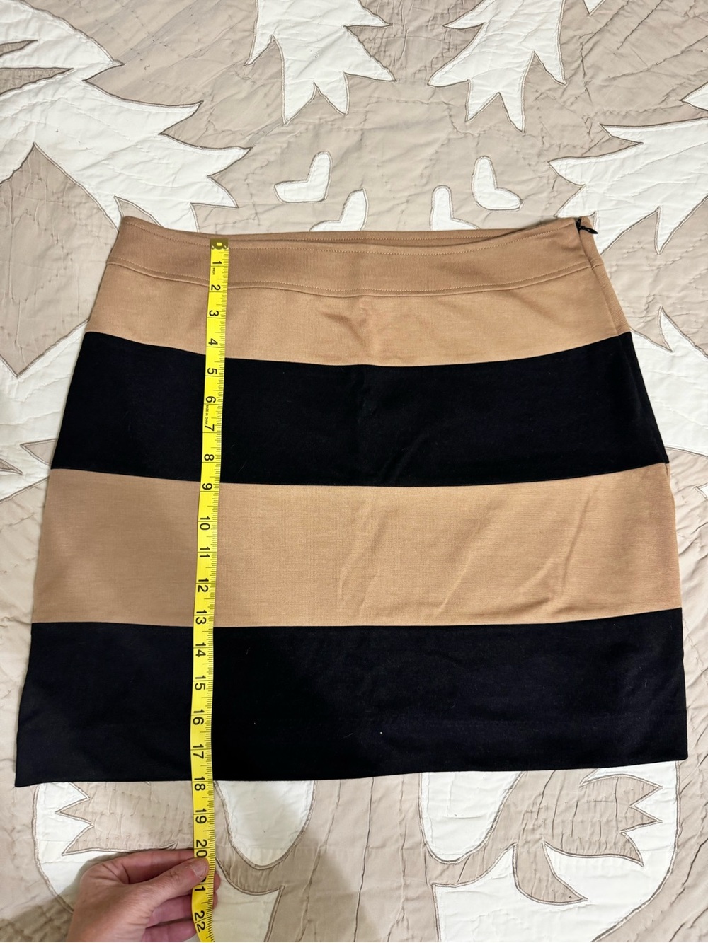Banana Republic Factory Black and Tan Wide Stripe Knit Mini Skirt